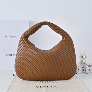 BV  Veneta Shoulder Bag In Lambskin