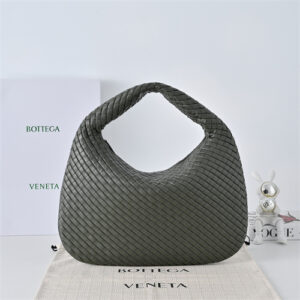 BV  Veneta Shoulder Bag In Lambskin