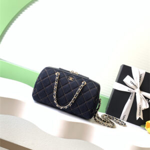 Chanel Clutch With Chain Dk Blue Denim & Gold-Tone Metal AP4986